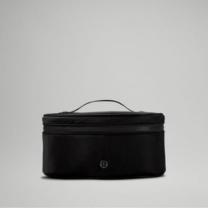 COPY - LULULEMON ATHLETICA | Oval Top-Access Kit 3.5L in Black